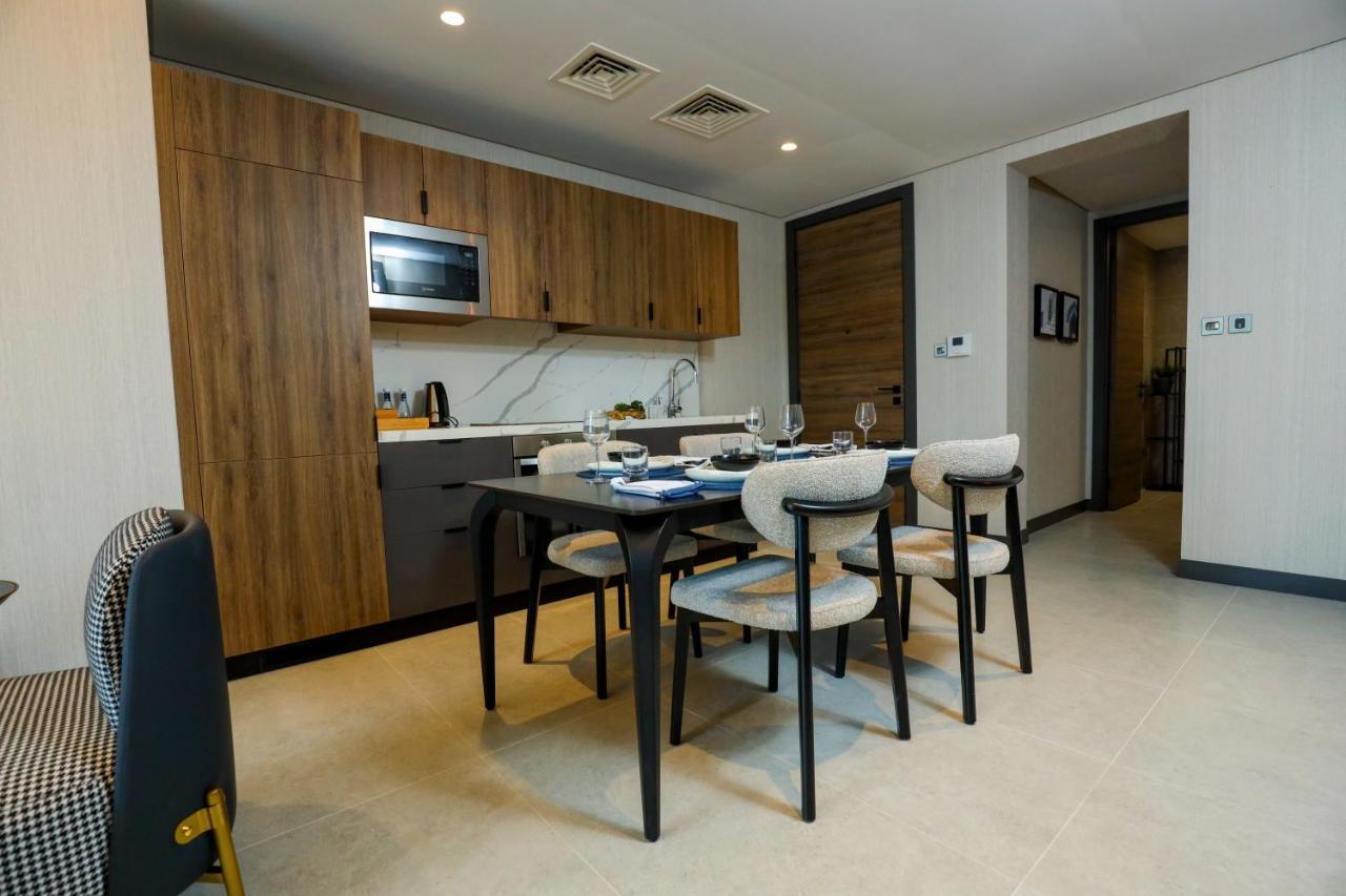 מלון מנאמה Charthouse Bahrain מראה חיצוני תמונה A kitchen in a serviced apartment