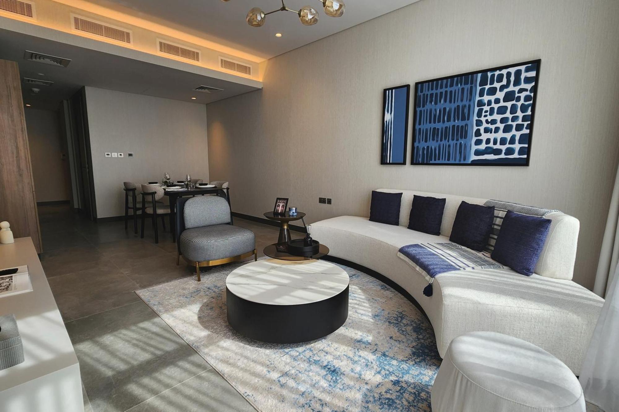 מלון מנאמה Charthouse Bahrain מראה חיצוני תמונה A living room at the Ritz-Carlton, DIFC