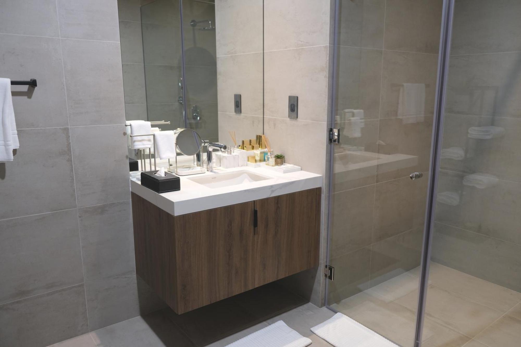 מלון מנאמה Charthouse Bahrain מראה חיצוני תמונה Bathroom